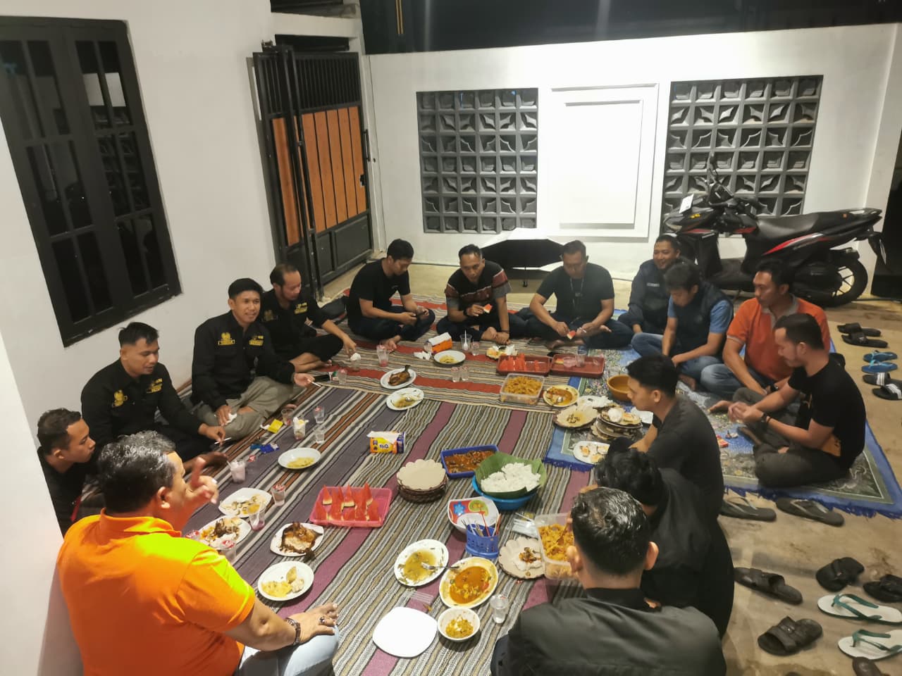 Meski Sederhana Tapi Buka Bersama Anggota Penuh Makna